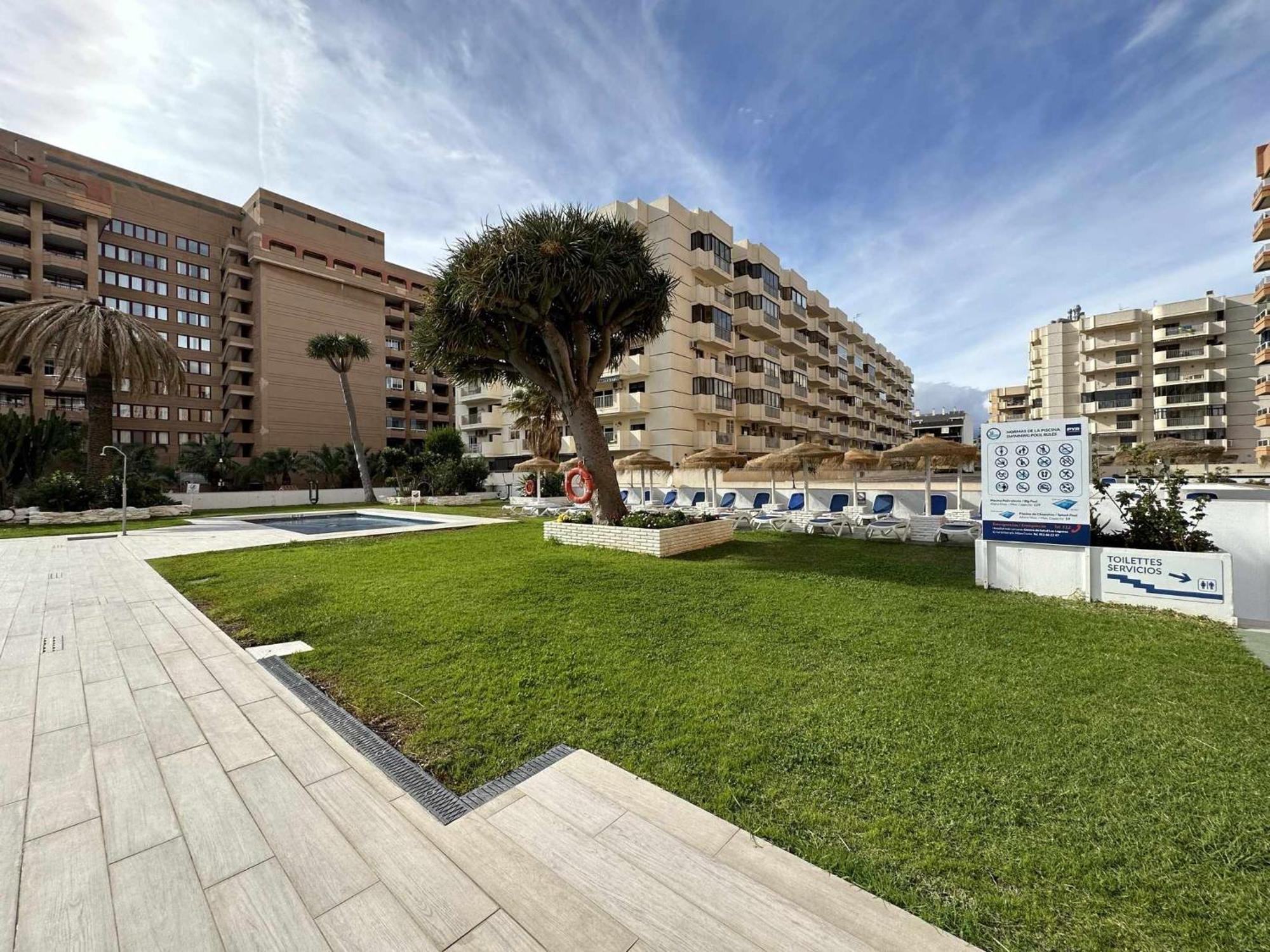 Estudio Pyr Privado Frente Al Puerto De Fuengirola Exterior photo