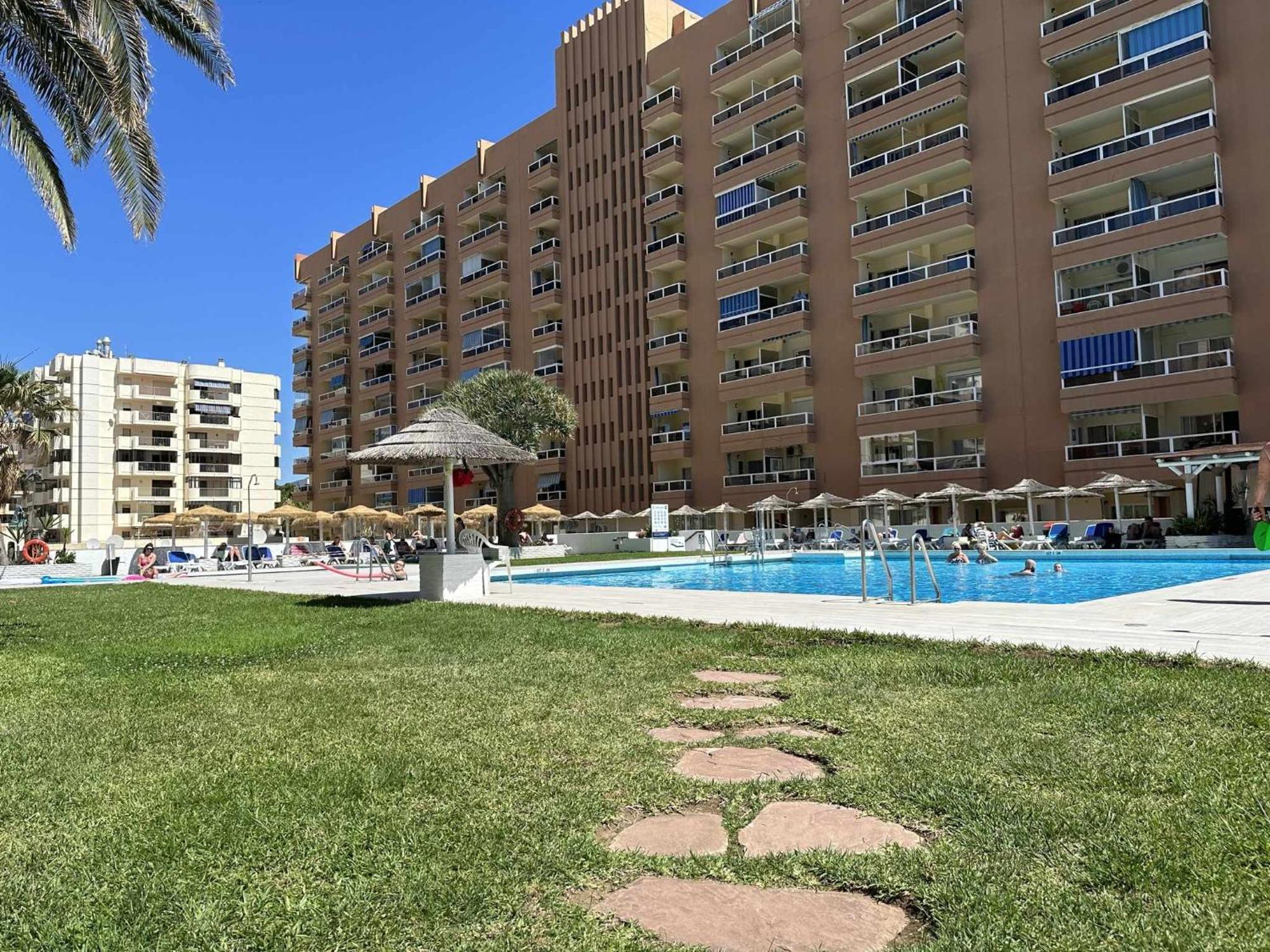 Estudio Pyr Privado Frente Al Puerto De Fuengirola Exterior photo